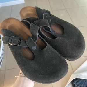 Birkenstock suede clog shoes. Size 37 (US7)